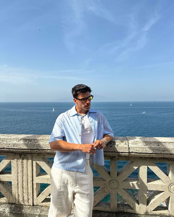 Customer wearing the ORVAN linen shirt